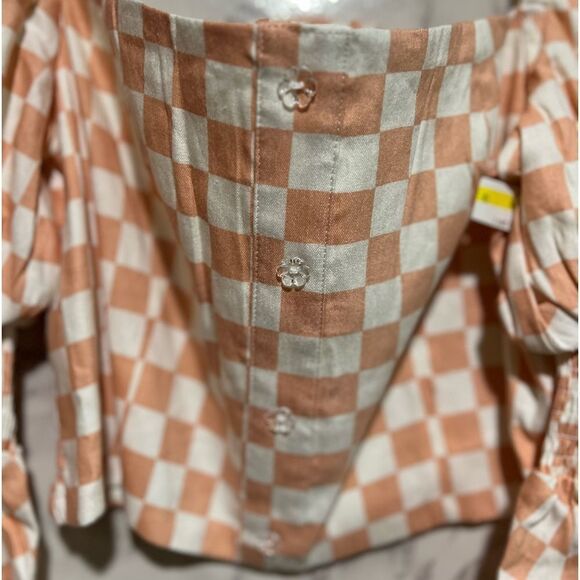 WAYF With Love Juliet Sleeve Linen Blend Blouse in Peach Checker - Picture 5 of 10